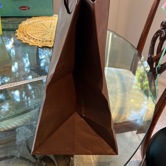 Authentic Louis Vuitton Paper bag - Picture 7 of 10